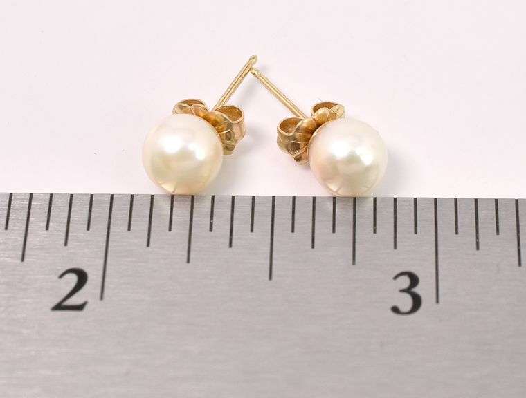 Admirable Pearl Earrings In 14K Yellow Gold