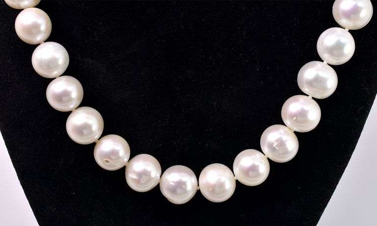 Fresh Water Pearl Necklace In Sterling Silver