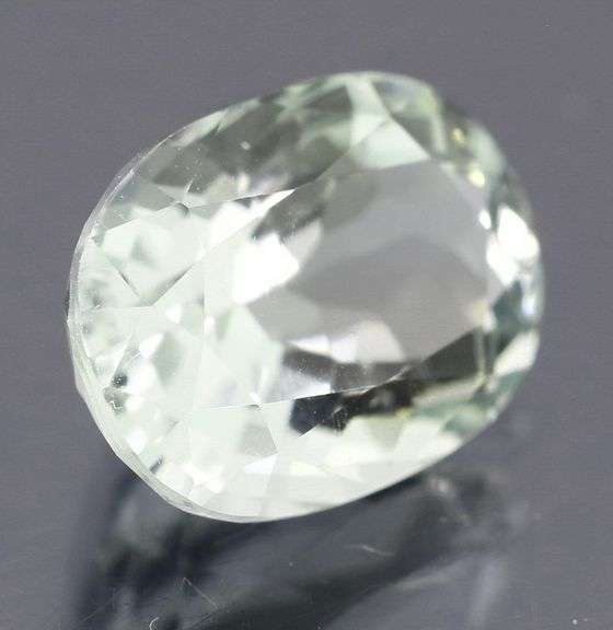 Brilliant 5.38ct platinum green Amethyst