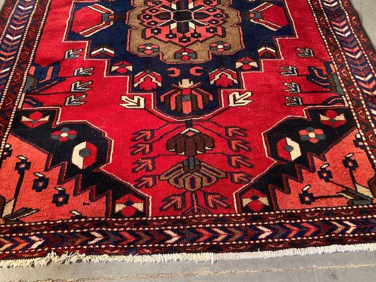 Stunning Persian  Rug 5'.3"X7'.1"