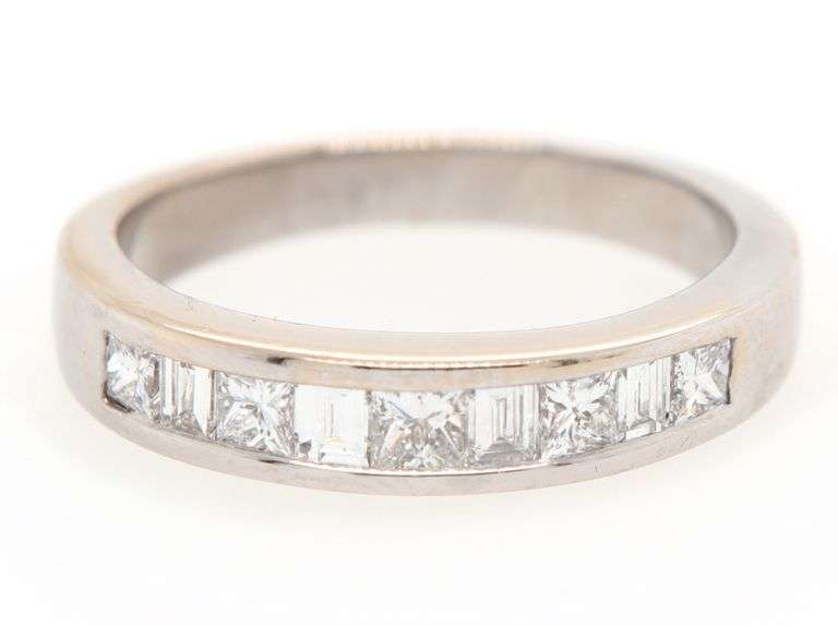 1.00ctw Princess and Baguette Diamond Wedding Band Ring in 18K