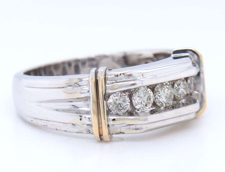 Gent's White Gold approximate 0.50ctw Diamond Two Tone Ring