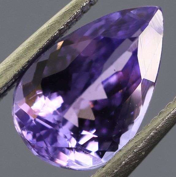 Amazing 1.60ct pear cut Tanzanite