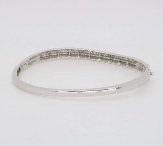 Invisible Set Diamond Bangle Bracelet