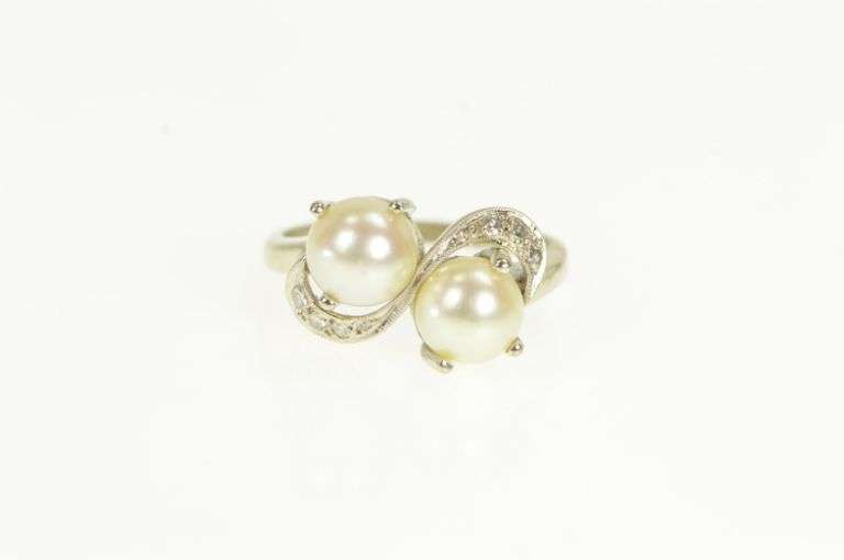 14K White Gold 1950's Pearl Diamond Curvy Bypass Vintage Ring