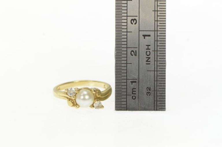 10K Yellow Gold Pearl CZ Accent Vintage Classic Statement Ring
