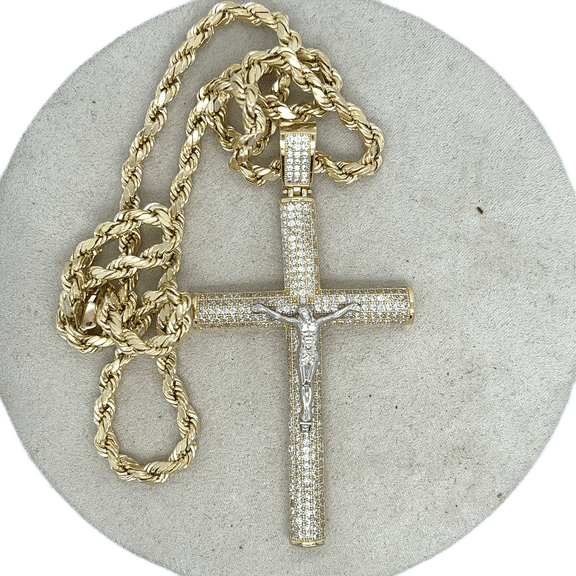 14K YELLOW GOLD SPARKLING CROSS NECKLACE