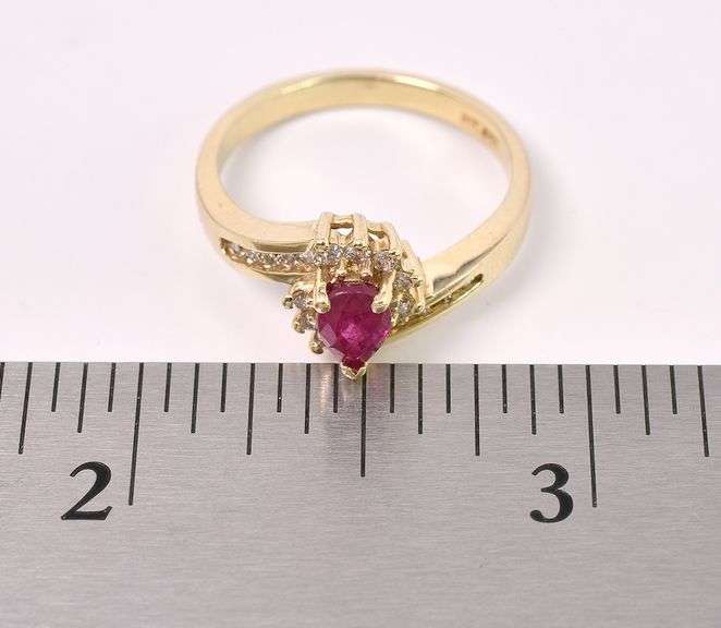 Enticing ruby And Diamond Ring In Yellow Gold