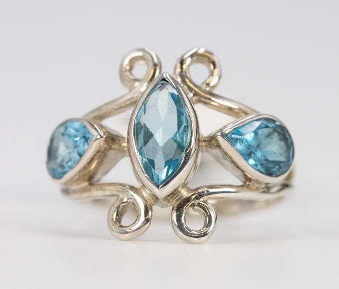 Sterling Silver Natural Blue Topaz Gemstone Ring Size 6