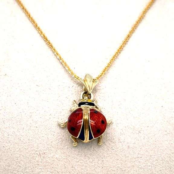 BEAUTIFUL LADYBUG PENDANT CRAFTED IN 14K YELLOW GOLD