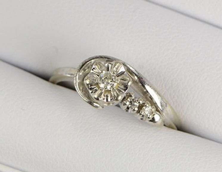 14K White Gold 1950's Diamond Asymmetrical Vintage Promise Ring