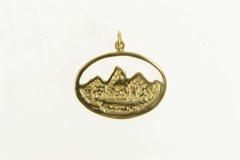 14K Yellow Gold Mount Everest Mountain Range Souvenir Charm/Pendant