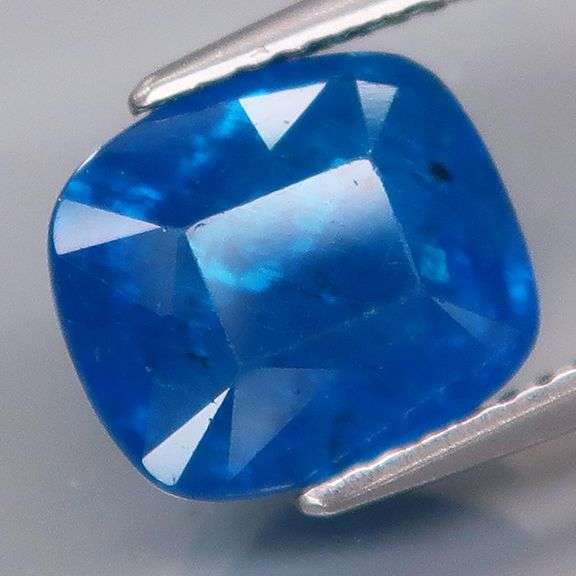 Really cool 3.86ct sapphire blue Apatite