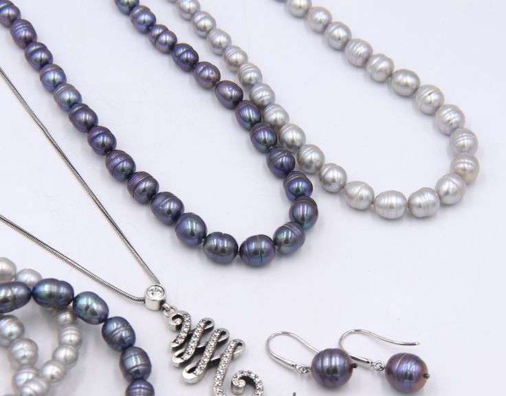 Group Lot of Pearl Jewelry