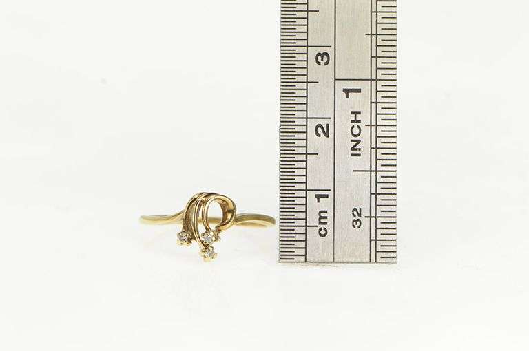 10K Yellow Gold Vintage Diamond Curved Cluster Statement Ring