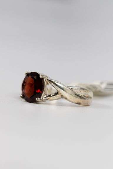 Sterling Silver Natural Garnet Gemstone Ring Size 8