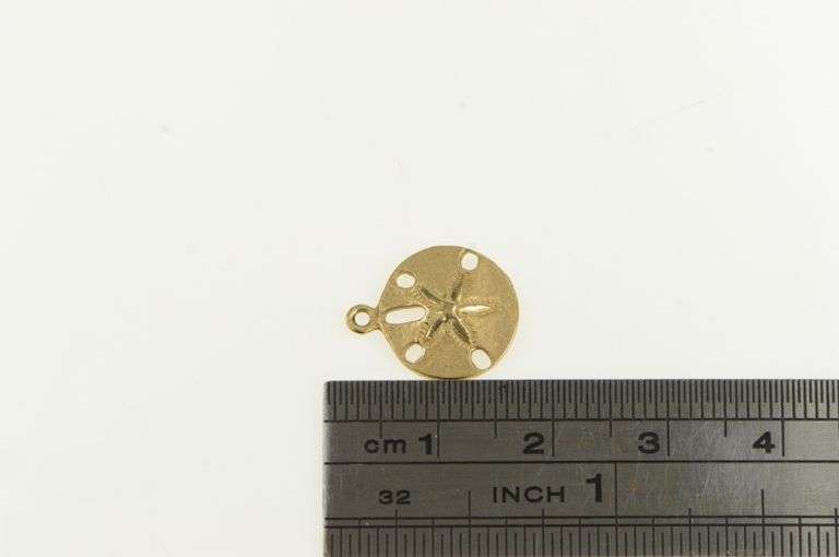 14K Yellow Gold Sand Dollar Sea Shell Ocean Beach Motif Charm/Pendant
