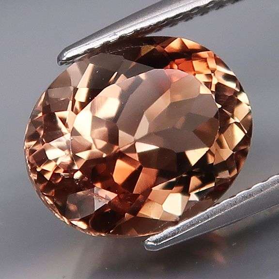 Amazing 5.47ct amber Imperial Topaz