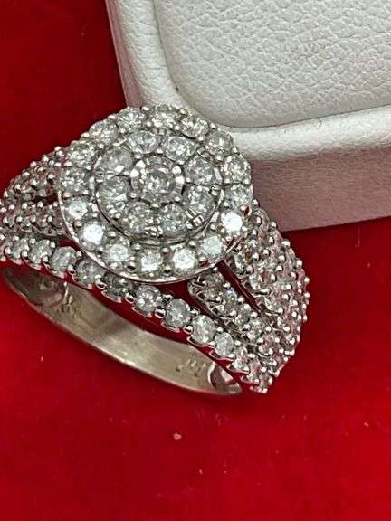 CERTIFIED BRAND NEW 14K WHITE GOLD AND DIAMOND RING
