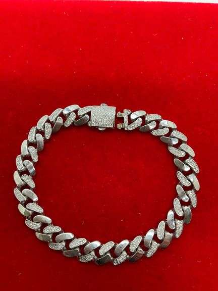 CERTIFIED BRAND NEW 14K WHITE GOLD AND DIAMOND CUBAN LINK BRACELET. 4.75 CARAT