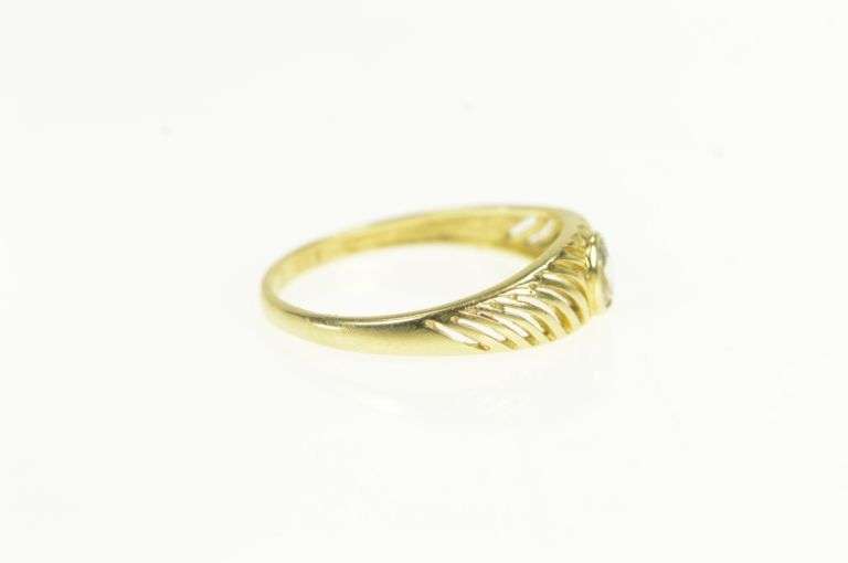 14K Yellow Gold Grooved Oval Solitaire Travel Engagement CZ Ring
