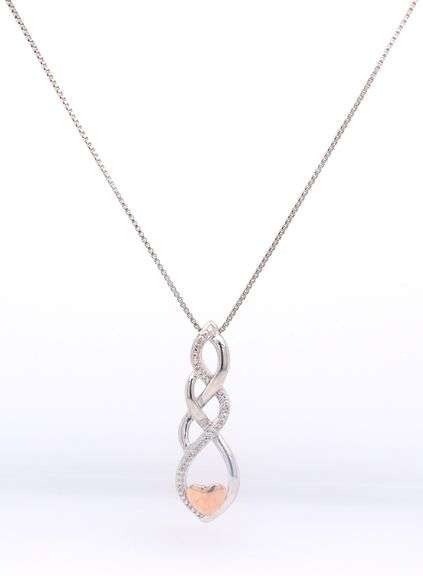 925 Sterling Silver Pendant on Chain