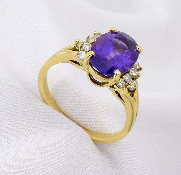 Gorgeous 18k Amethyst * Diamond Ring