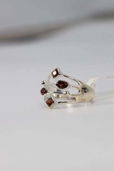 Sterling Silver Natural Garnet Gemstone Ring Size 7