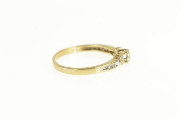 10K Yellow Gold Classic Vintage Diamond Retro Promise Ring