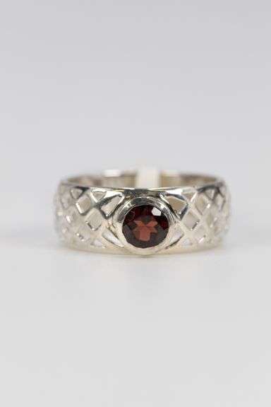 Sterling Silver Natural Garnet Gemstone Ring Size 6