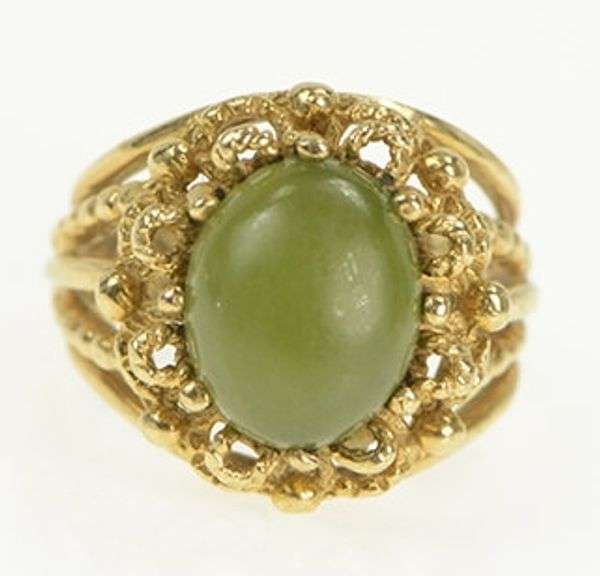10K Yellow Gold 1960's Oval Nephrite Cabochon Ornate Vintage Ring