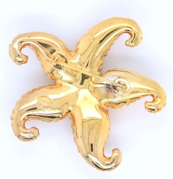 Gorgeous Yellow Gold Starfish Brooch