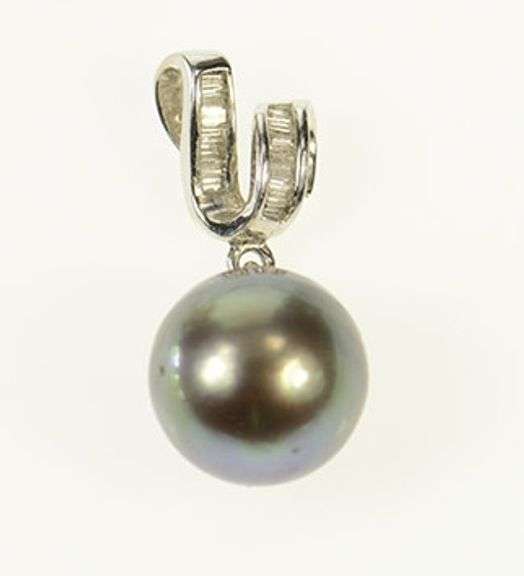 14K White Gold Black Pearl Baguette Diamond Wavy Statement Pendant
