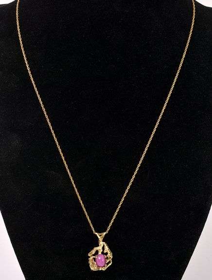 Superb Pink Star Sapphire Pendant Necklace In 14K Yellow Gold