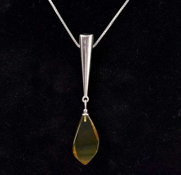 Amber Gem Pendant Necklace In Sterling Silver