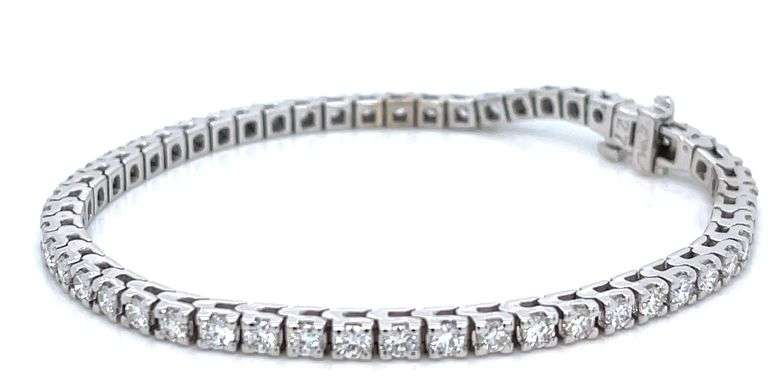 4 CARAT DIAMOND! WHITE GOLD TENNIS BRACELET