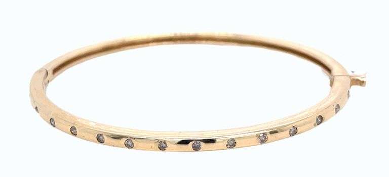 14K YELLOW GOLD BANGLE WITH DIAMONDS