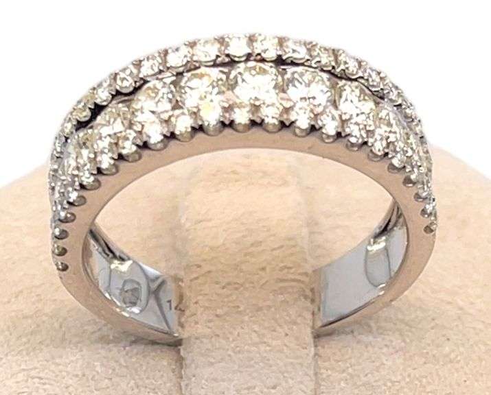 14K WHITE GOLD DIAMOND RING
