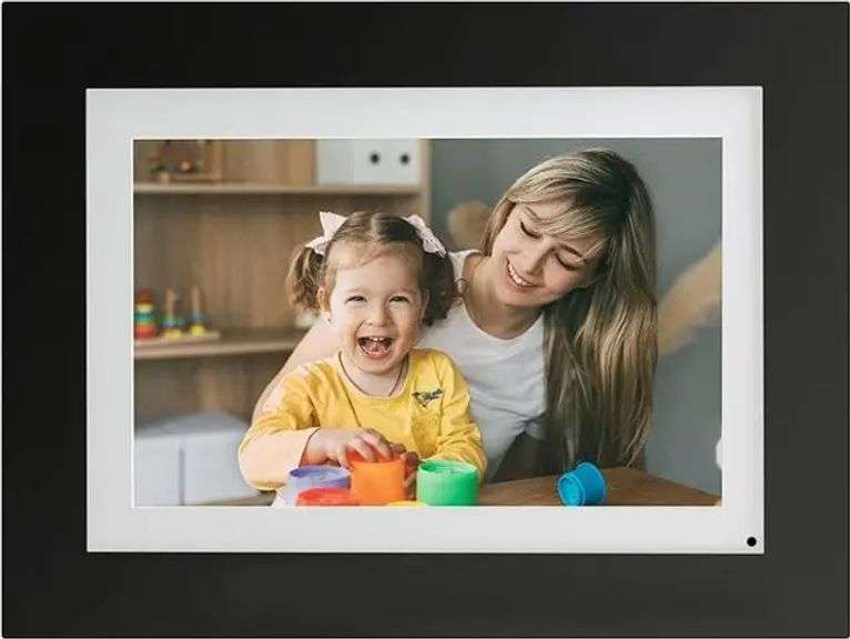 8" Friends & Family Cloud Frame Smart Decor