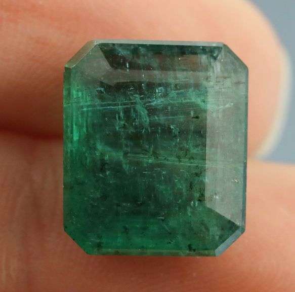 Amazing 12.76ct untreated Emerald