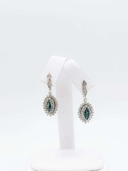 Stunning Sapphire and Diamond Earrings in 18K White Gold