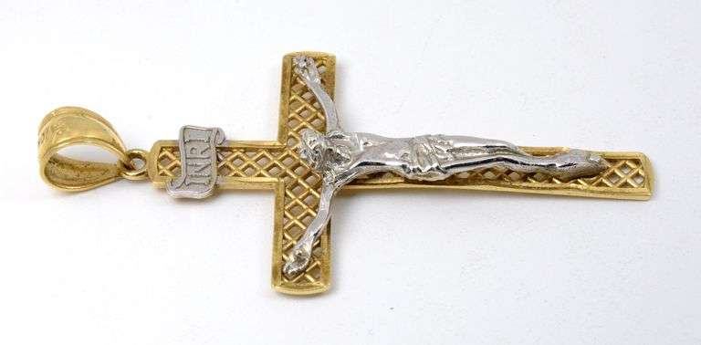 Classic W&Y Gold Crucifix