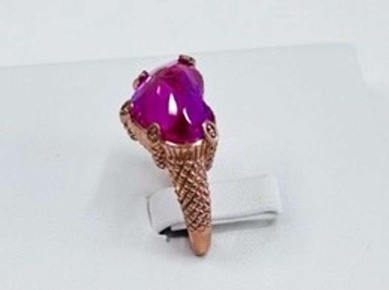 STUNNING 18KT PLATED STATEMENT RING WITH CARVED PINK TOPAZ
