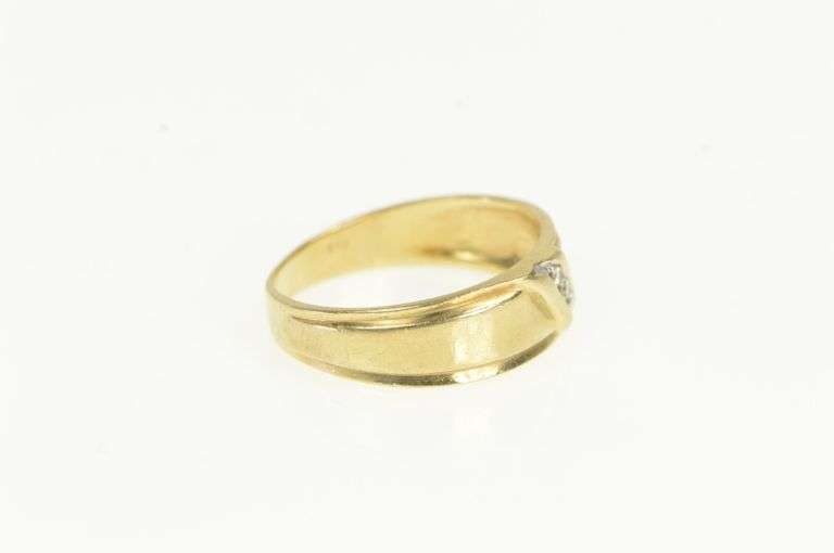 14K Yellow Gold Men's Classic Diamond Wedding Band Ring