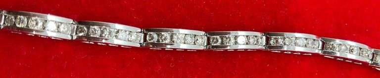 CERTIFIED LADIES 14K WHITE GOLD AND DIAMOND BRACELET