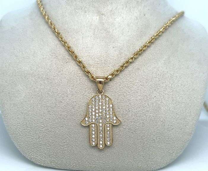 14K YELLOW GOLD SPARKLING HAMSA CHARM WITH CHAIN