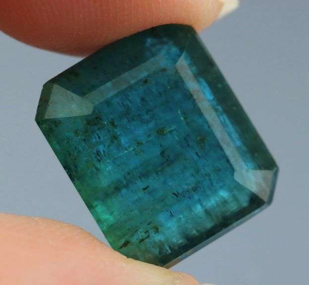 Amazing 12.76ct untreated Emerald