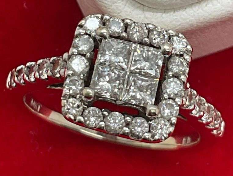 CERTIFIED LADIES 14K WHITE GOLD AND DIAMOND RING