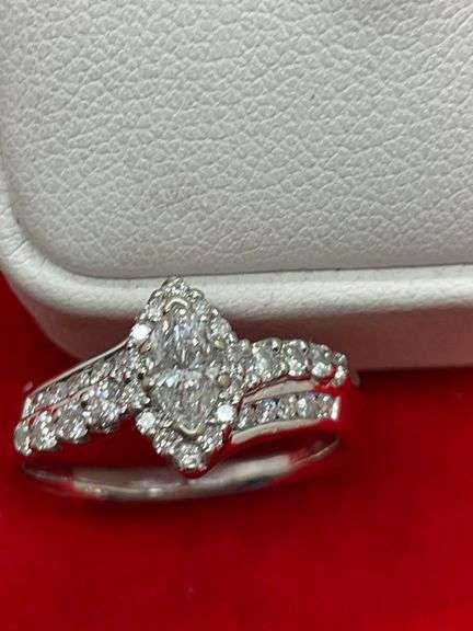 CERTIFIED BRAND NEW 14K WHITE GOLD AND DIAMOND RING