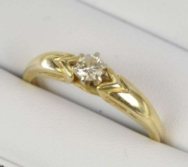 14K Yellow Gold 0.26 Ct Diamond Classic Vintage Engagement Ring